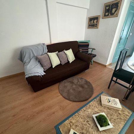 Apartamento Grao Playa Gandia capacidad 6-7 personas Invitamos a los jóvenes! 5to sin ascensor Exterior foto