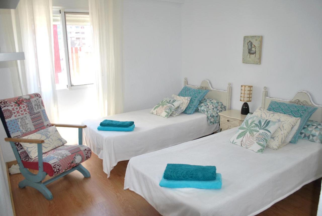 Apartamento Grao Playa Gandia capacidad 6-7 personas Invitamos a los jóvenes! 5to sin ascensor Exterior foto