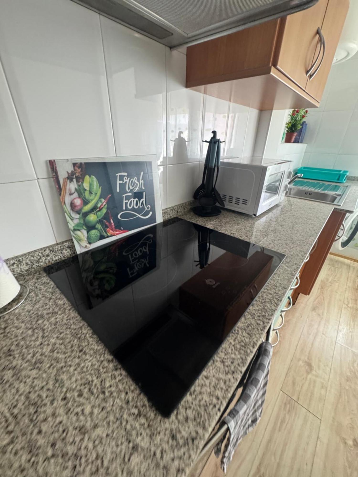 Apartamento Grao Playa Gandia capacidad 6-7 personas Invitamos a los jóvenes! 5to sin ascensor Exterior foto